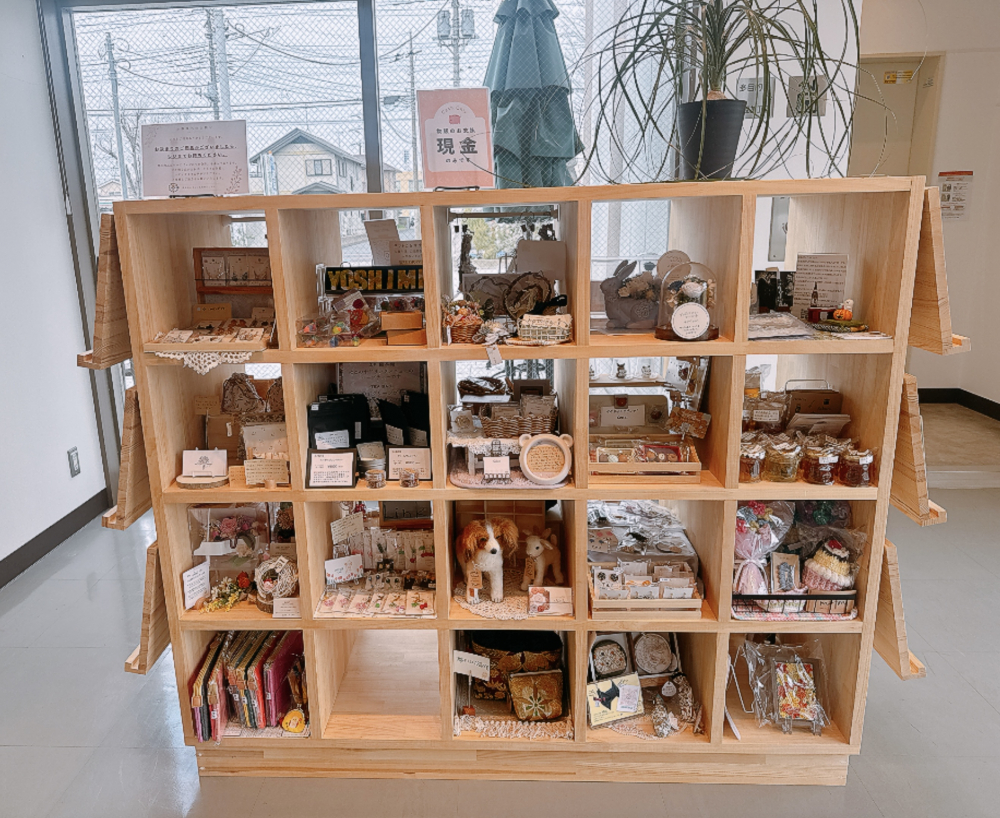 物販コーナーのご案内　【鴻巣市にぎわい交流館】