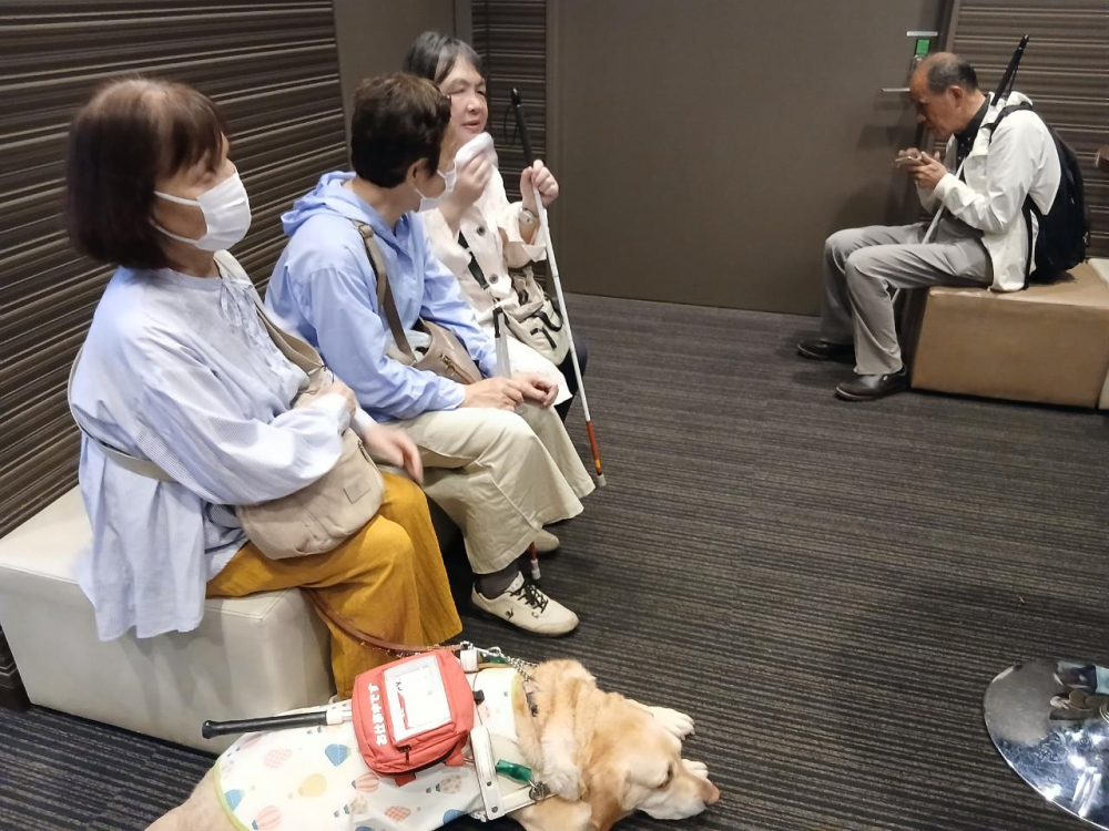 盲導犬も一緒に参加