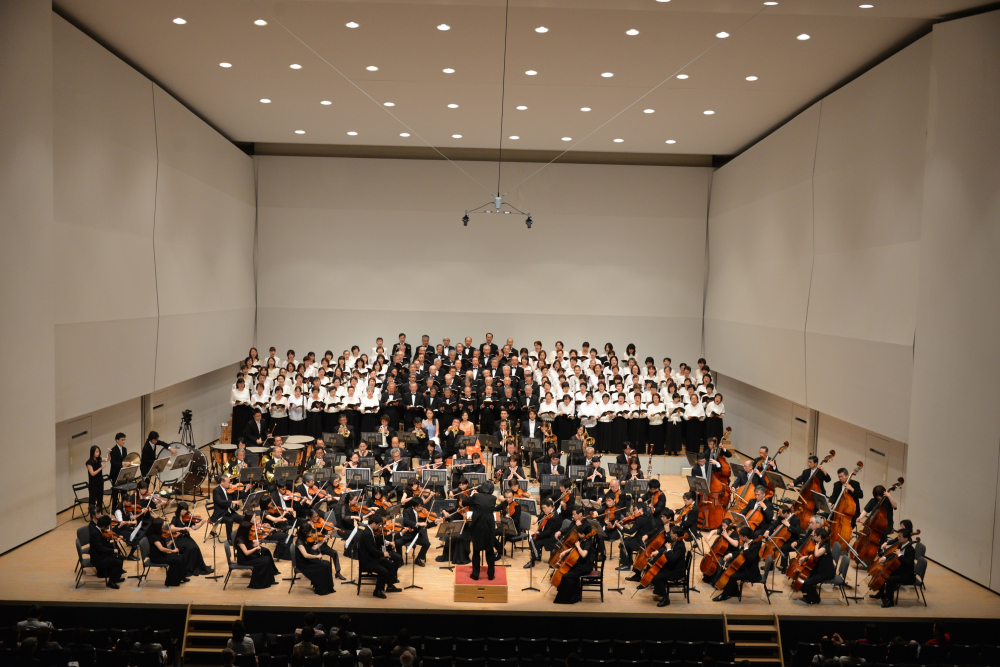 私達と一緒に素敵な演奏を楽しみましょう♪